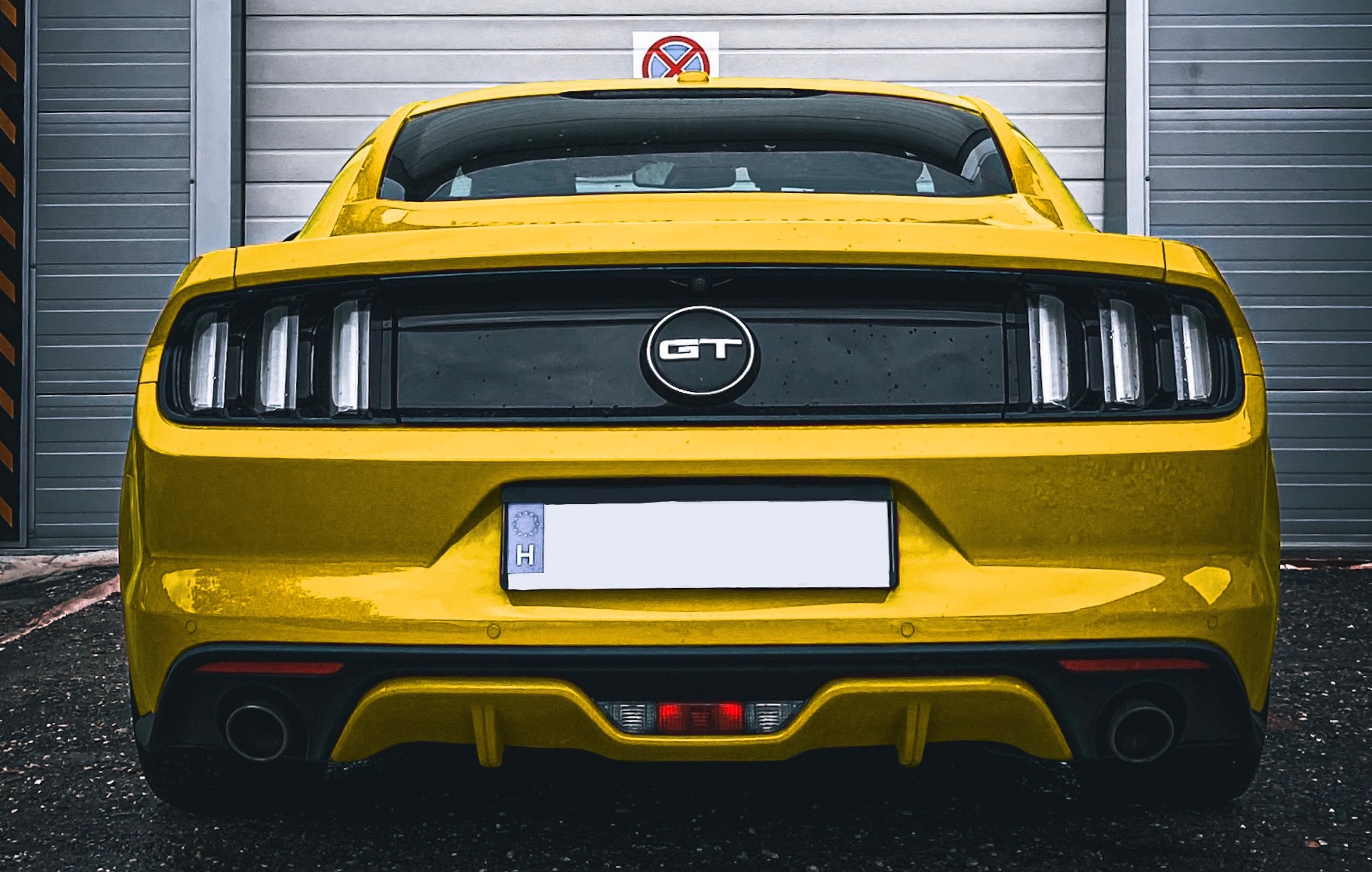 Mustang GT hátulról